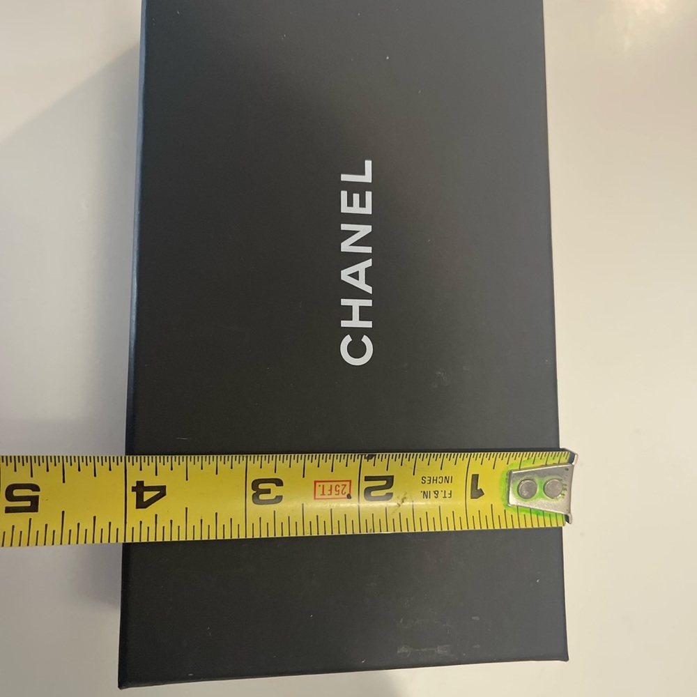 Authentic Chanel Boxes - Picture 5 of 6